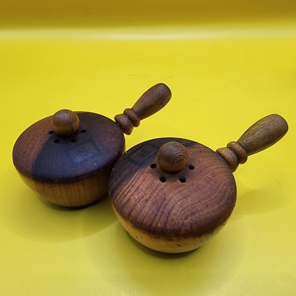 Vintage Wooden Mini Pots Salt Pepper Shakers New Mexico Red River - Picture 4 of 6
